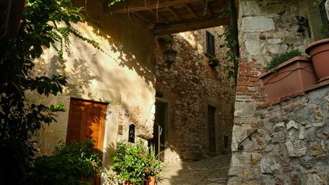 Montefioralle, streets