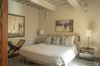 A suite in Town House Garden