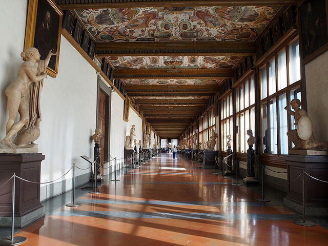 uffizi gallery hallway