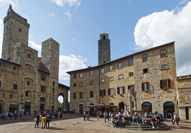 Piazza Duomo and Torre Grossa