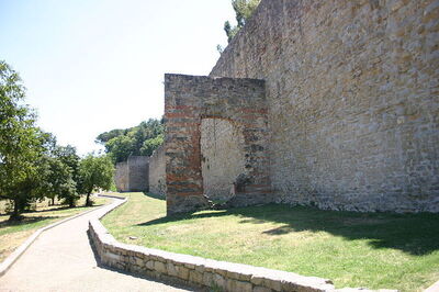 walls of arezzo