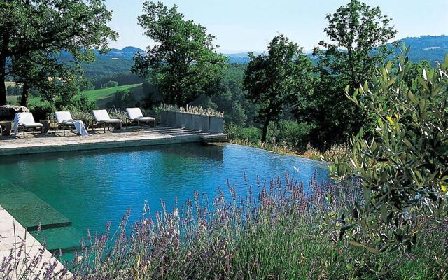 Le Porciglia, view and pool