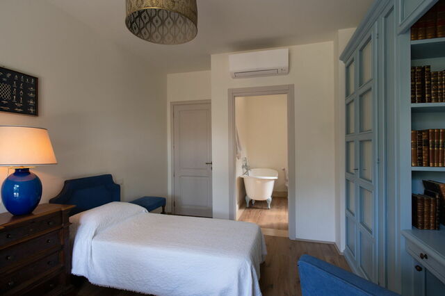 Bedroom 2, Villa La Pineta