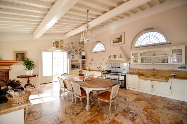 Villa Yvonne, kitchen