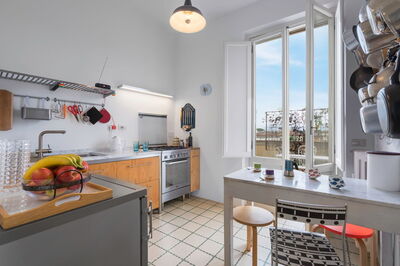 Villa Spotlight: Orto Botanico Apartment With Terrace And Dome View, kitchen