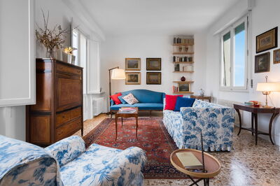 Villa Spotlight: Orto Botanico Apartment With Terrace And Dome View, living room