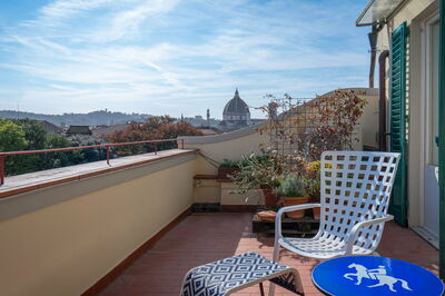 Villa Spotlight: Orto Botanico Apartment With Terrace And Dome View, terrace
