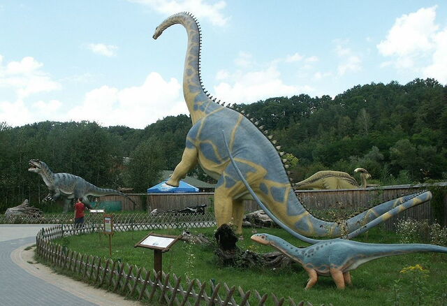 A dinosaur reconstruction