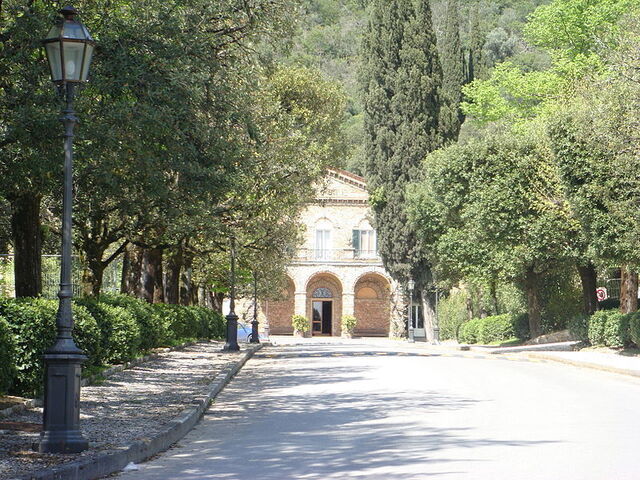 Grotta Giusti, entrance
