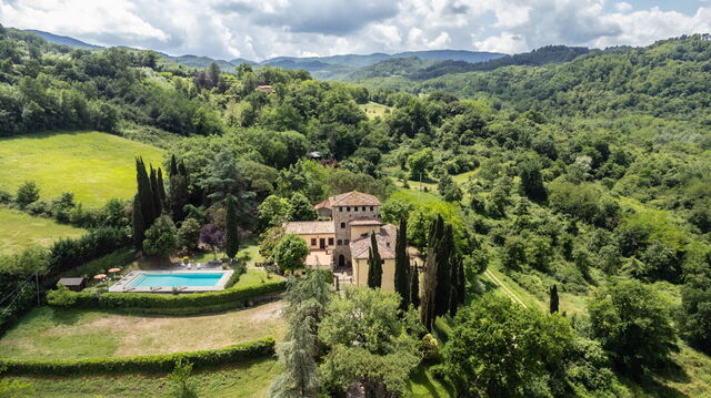 Castello Uliveta, attic bedroom
