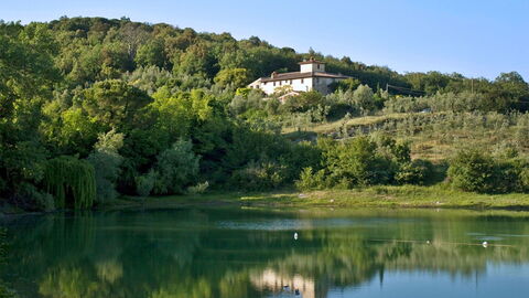 Ricavoli, lake view