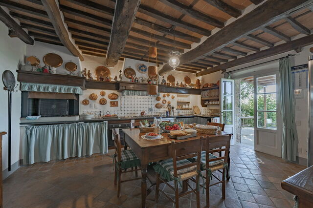 Villa Marlia, kitchen
