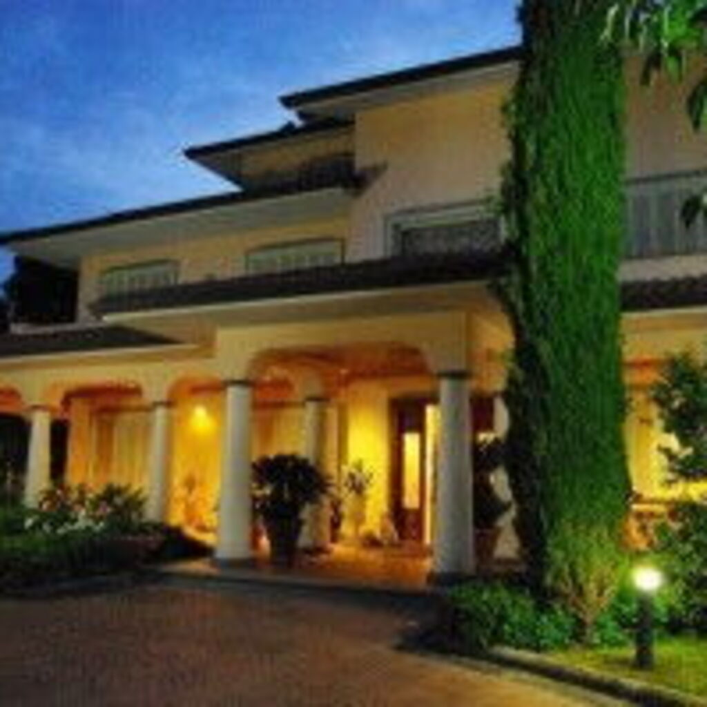 Tuscany Villas Staff