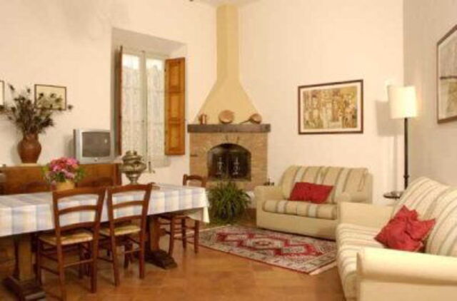 Fattoria Della Nave Fireplace