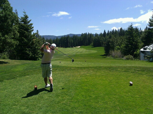 Show off your golfing skills in Tuscany!