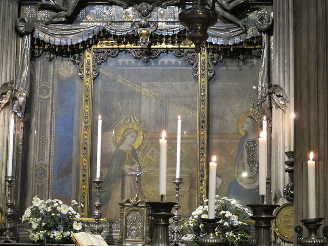 Annunciation painting in Santissima Annunziata