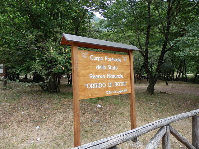 Orrido di Botri, entrance