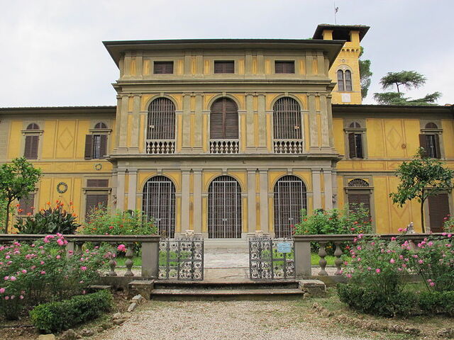 Facade, Stibbert Museum