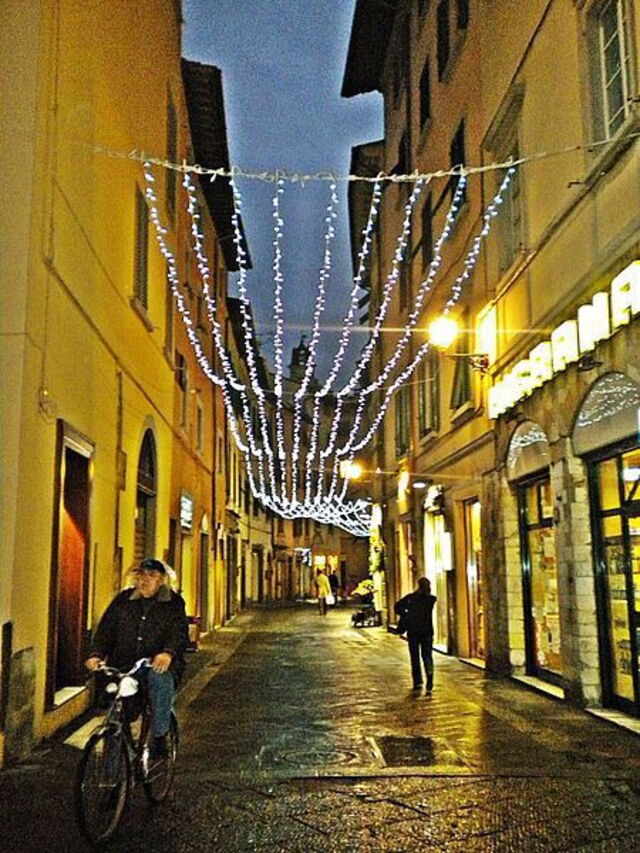 Firenzuola street