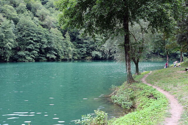 Isola Santa, Lake