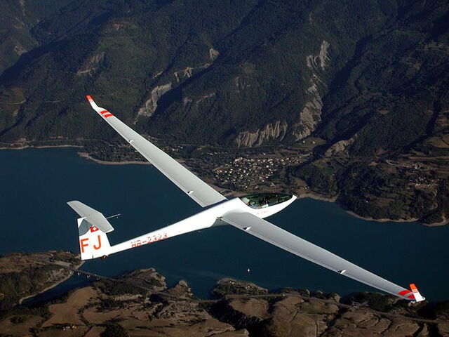 Lightweight glider
