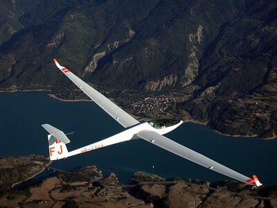 Lightweight glider