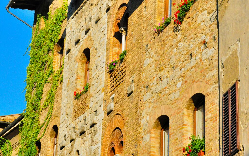 Sunset in the Piazza della Cisterna, San Gimignano