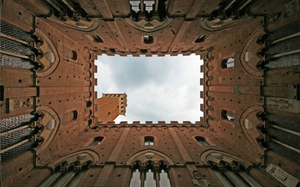 In the center The Palazzo Pubblico