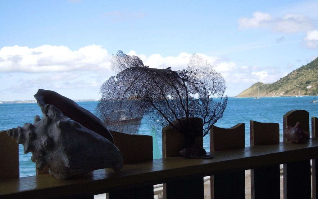 Vue d'un restaurant sur la plage