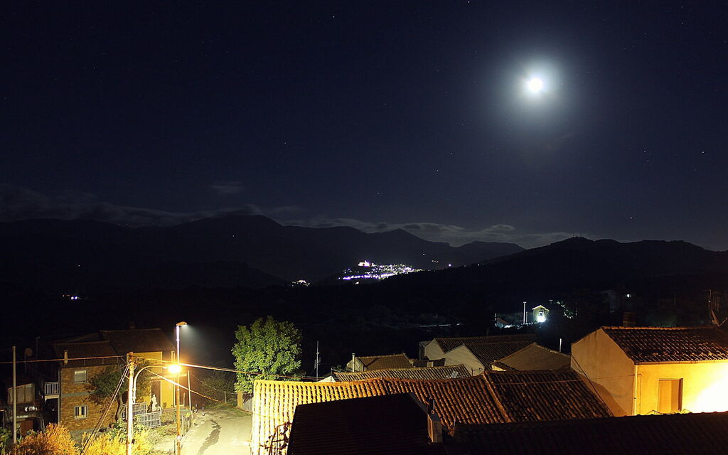 Ricordatevi di guardare la luna