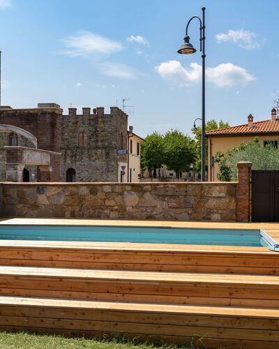 Villa Fracassini: Cloud, Sky, Water, Plant, Building, Swimming Pool, Tree, Grass, Street Light, Leisure
