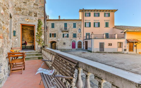 Il Pigionale: Building, Property, House, Town, Real Estate, Room, Architecture, Estate, Home, Vacation