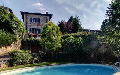 Villa Lucolena: Property, Water, House, Swimming Pool, Real Estate, Home, Sky, Leisure, Vacation, Residential Area