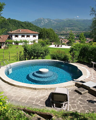 Il Nido In Garfagnana: Swimming Pool, Property, Natural Landscape, Botany, Estate, Real Estate, Leisure, House, Backyard, Tree