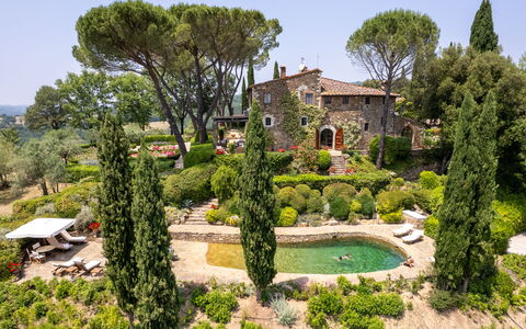 Villa Le Corti: Shrub, Garden, Landscape, Landscaping, Estate, Botanical Garden, Park, Yard, Villa