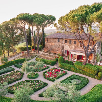 Villa Le Corti: Flower, Garden, Shrub, Groundcover, Spring, Landscaping, Botanical Garden, Backyard, Hacienda