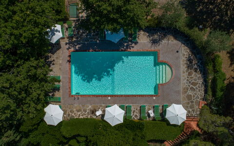 Villa Il Prato: Swimming Pool, Outdoor Furniture, Resort, Furniture, Shade, Eco Hotel, Sunlounger, Thermae, Chair, Leisure