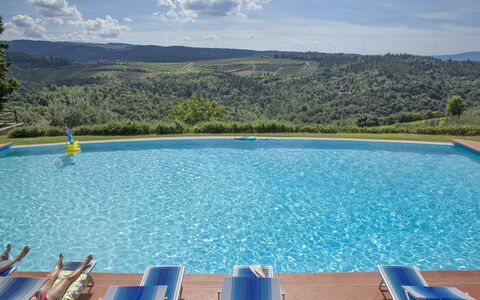 Fattoria Di Quercia Al Poggio: Swimming Pool, Water, Property, Resort, Azure, Water Resources, Leisure, Vacation, Sky, Tree