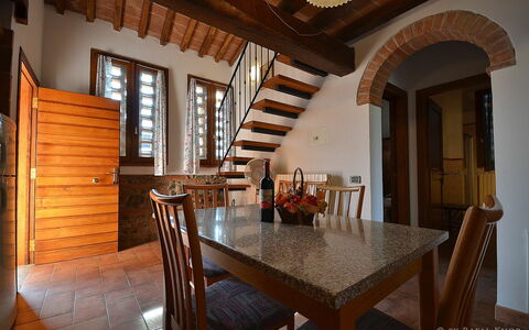 Agriturismo Il Gattero: Property, Room, Building, Interior Design, Furniture, House, Ceiling, Real Estate, Beam, Dining Room