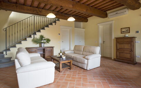 Santo Stefano 10: Room, Property, Building, Furniture, Living Room, Floor, Interior Design, Real Estate, Ceiling, House