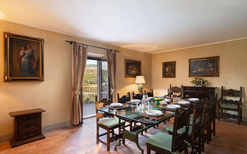 Villa Sieve: Furniture, Table, Interior Design, Flooring, Chair, Room, Lighting, Picture Frame, Dining Room, Floor