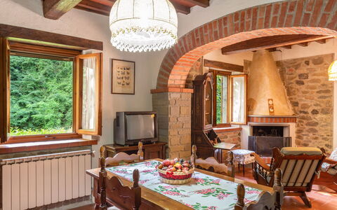 La Ripresa: Ceiling, Room, Property, Building, Interior Design, Furniture, Home, House, Dining Room, Table