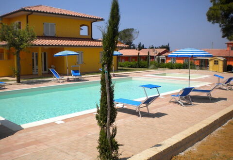 Scarlino Summer Village: Property, Swimming Pool, Resort, House, Building, Real Estate, Apartment, Villa, Leisure, Vacation