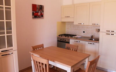 Accommodation:&nbsp;Bilocale Primo Piano Con Veranda 122v