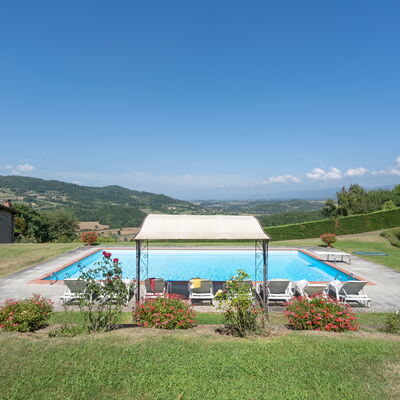 Villa La Terrazza: Natural Landscape, Swimming Pool, Property, Water Resources, Sky, House, Hill Station, Grass, Vacation, Land Lot