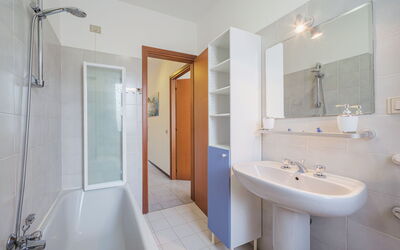 Accommodation:&nbsp;Villaggio 5 Terre 100.4