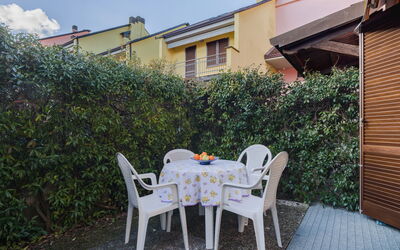 Accommodation:&nbsp;Villaggio 5 Terre 100.11