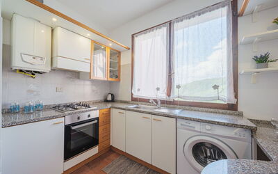 Accommodation:&nbsp;Villaggio 5 Terre 100.6