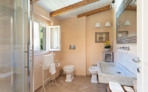 Villa Il Nido: Plumbing Fixture, Property, Tap, Bathroom, Bathtub, Building, Purple, Sink, Mirror