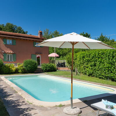 Villa Il Nido: Water, Plant, Sky, Property, Building, Azure, Shade, Swimming Pool, Tree, Land Lot